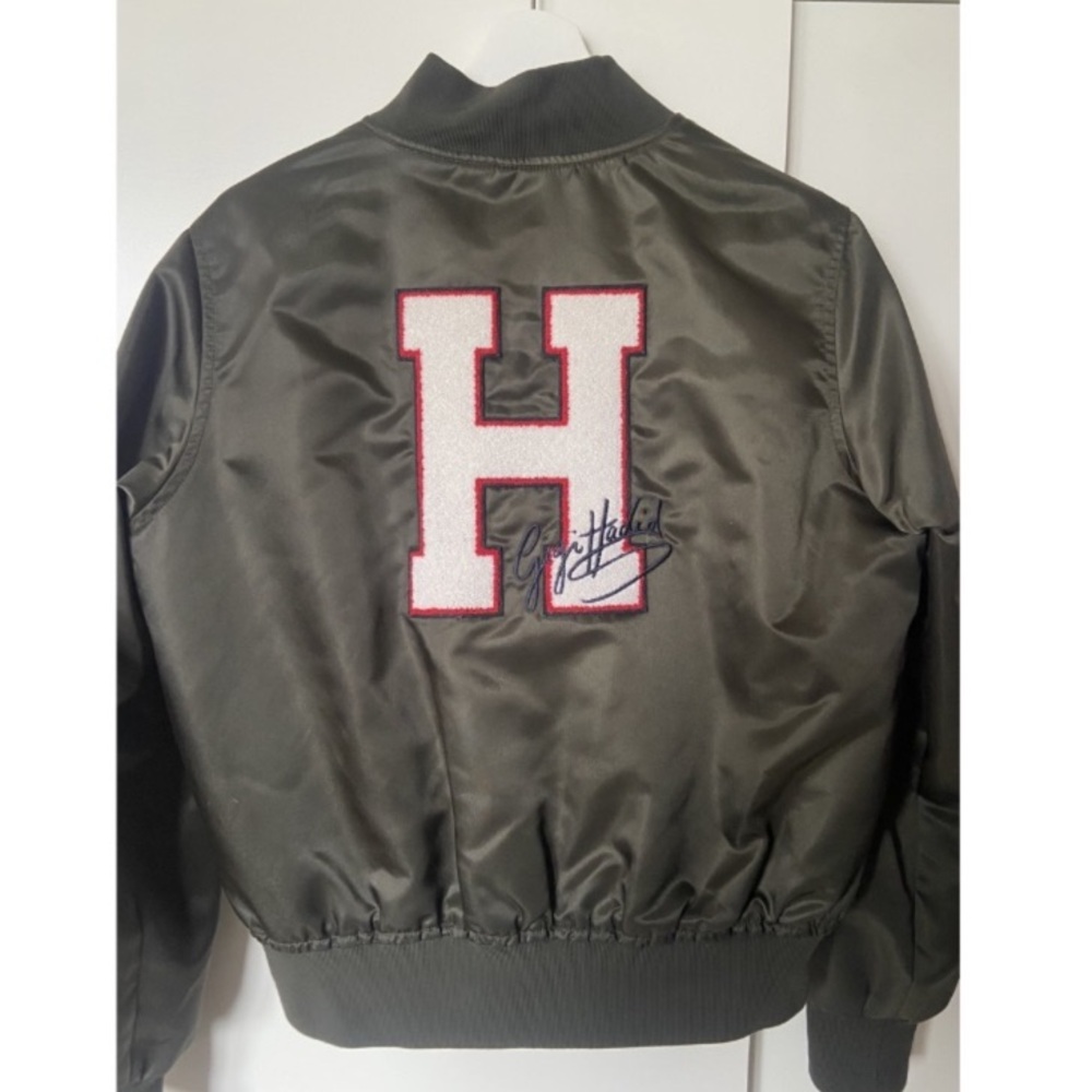 MUST GO‼️ Like New Tommy x Gigi Bomber Jacket read description👇